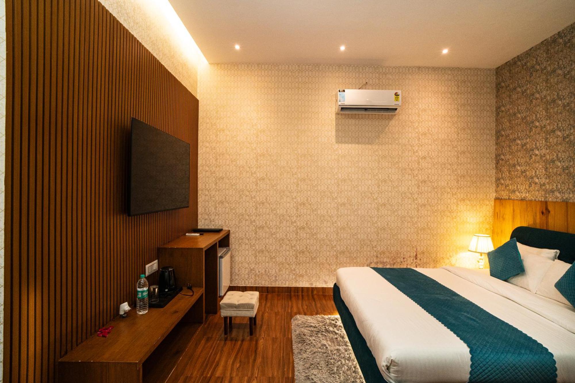 The Aravali Resort Bijni Extérieur photo